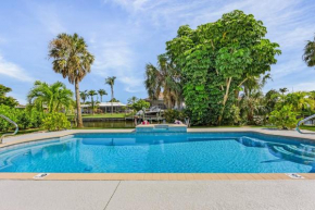 Gulf Access, Dock, Fish Station, Kayaks, Heated Pool - Villa Palm Tree Paradise - Roelens